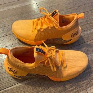 Under Armour HOVR Phantom 3 Running Shoes Men size 10.5 color orange